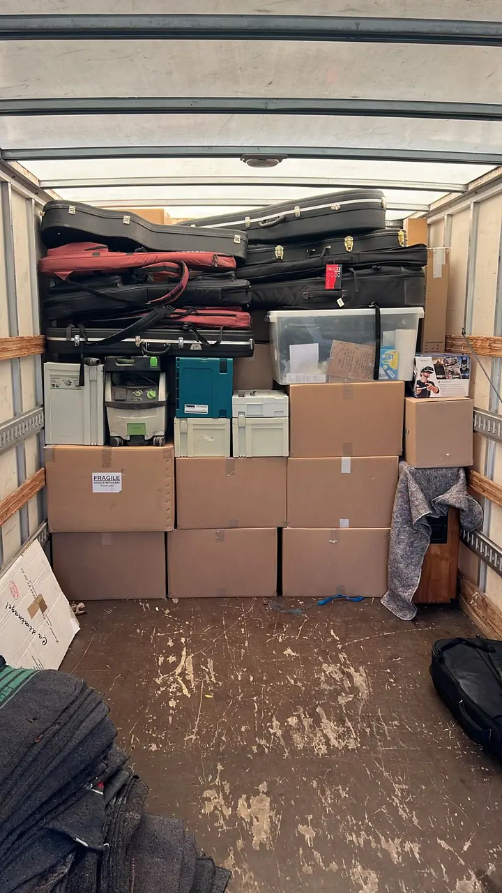 Optimiertes Verladen – Jeder Karton und jedes Möbelstück findet seinen Platz für einen sicheren Transport.