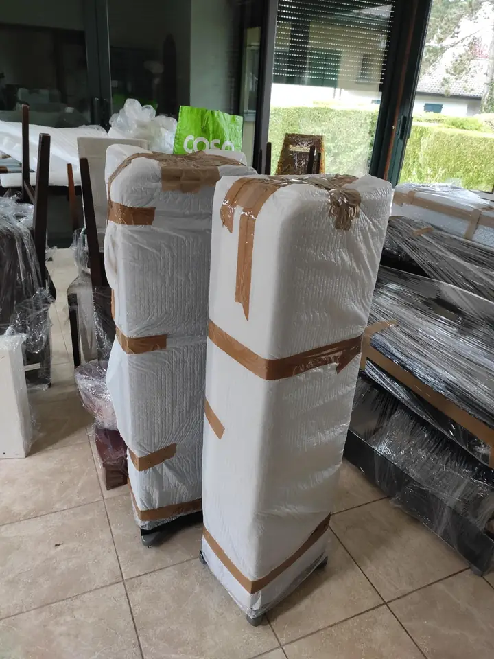 Massgeschneiderte Verpackung – Jedes Möbelstück erhält einen Schutz, der zu Form und Empfindlichkeit passt.